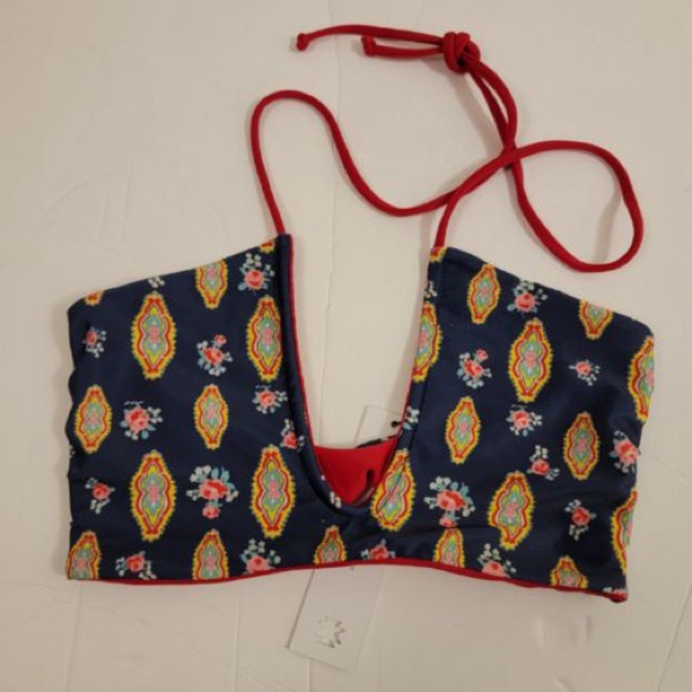 Mary Grace Swim Floral Patterned Bikini Top - Red and Blue